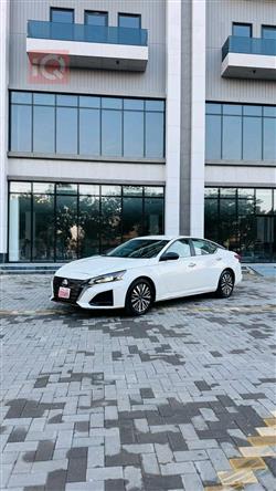 نيسان ألتيما